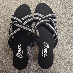 Onex Misha Sandals Block Heel Women's 11 Black Strap Chrystals Made In Italy